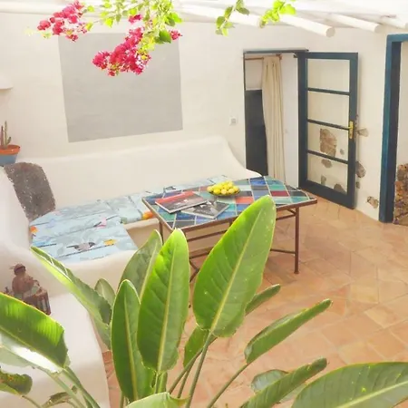 El Patio Apartment *